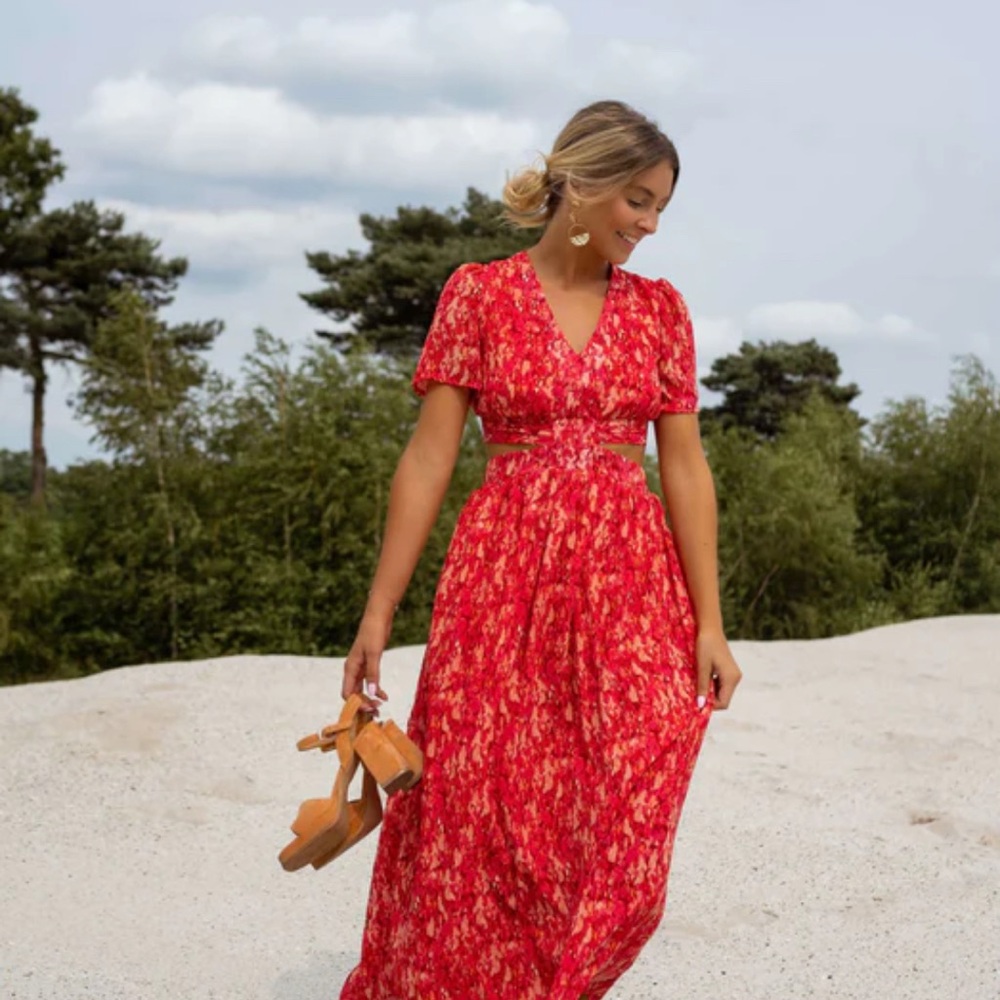 Elegant Red Floral Maxi Dress